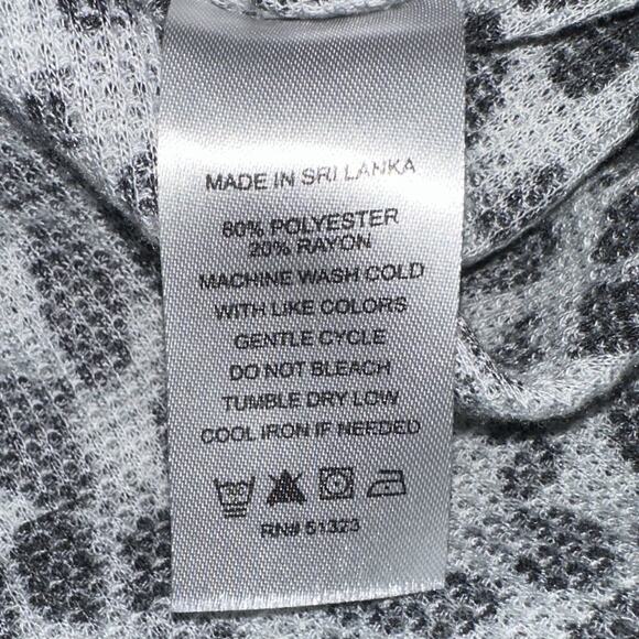 Vince Camuto Gray & Black Leopard Print Mock Neck Long Sleeve Top – Size L - Picture 4 of 7